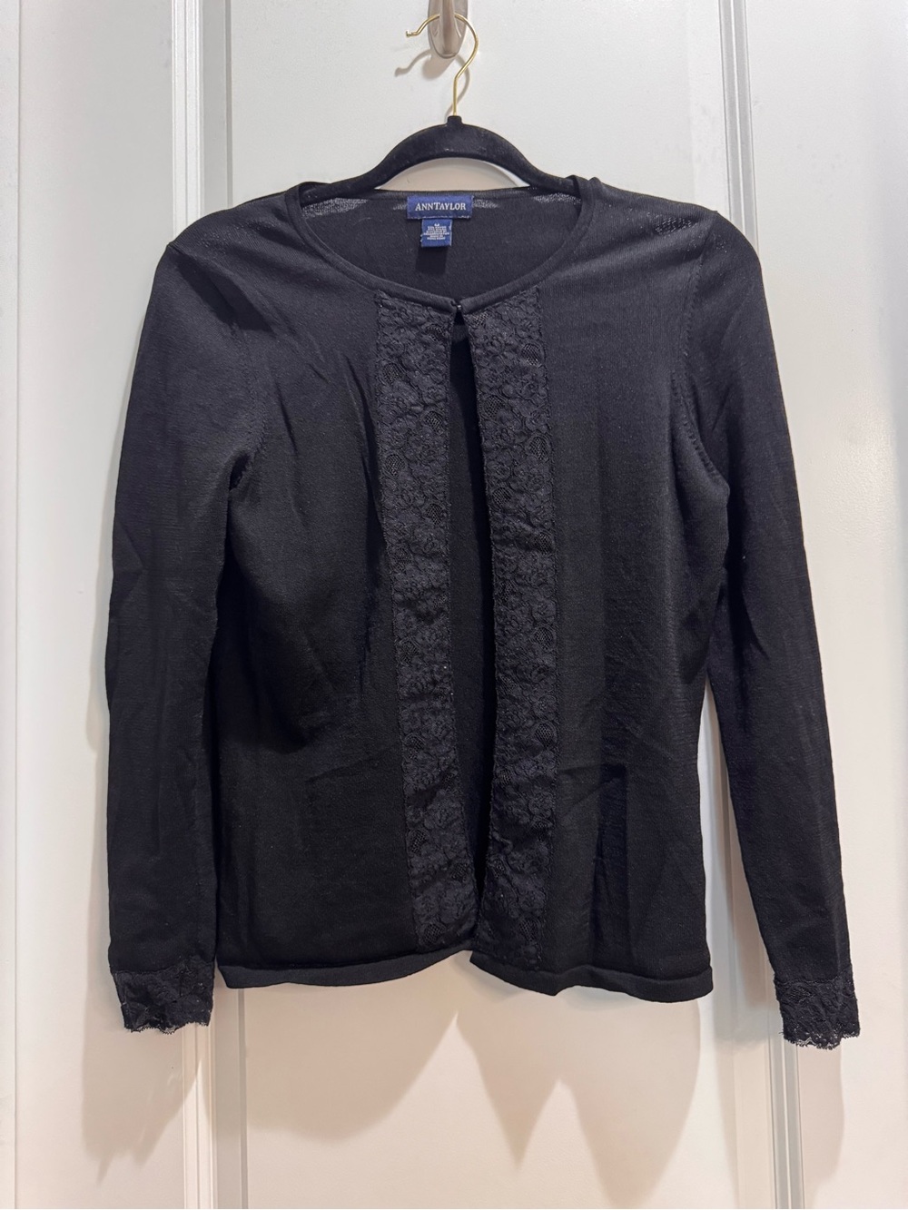 Ann Taylor Black Cardigan Sweater Medium Lace Long Sleeves Armpit To Armpit 18”
